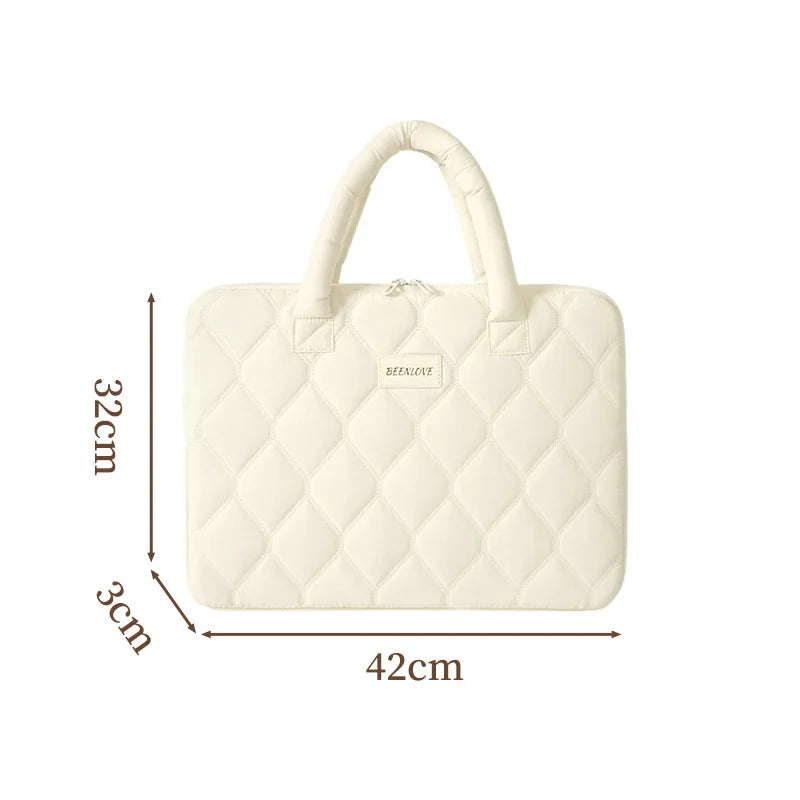 The Soft and Stylish Quilted Laptop Bag Is a Gentle Choice for Commuters. Multi-Colored, Gentle Macaron Tones, Combining Both Aesthetics and Texture, with a Portable Design That Is Convenient and Easy to Carry, and Internal L